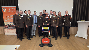 13WahlversammlungEhrungLembacher07102025